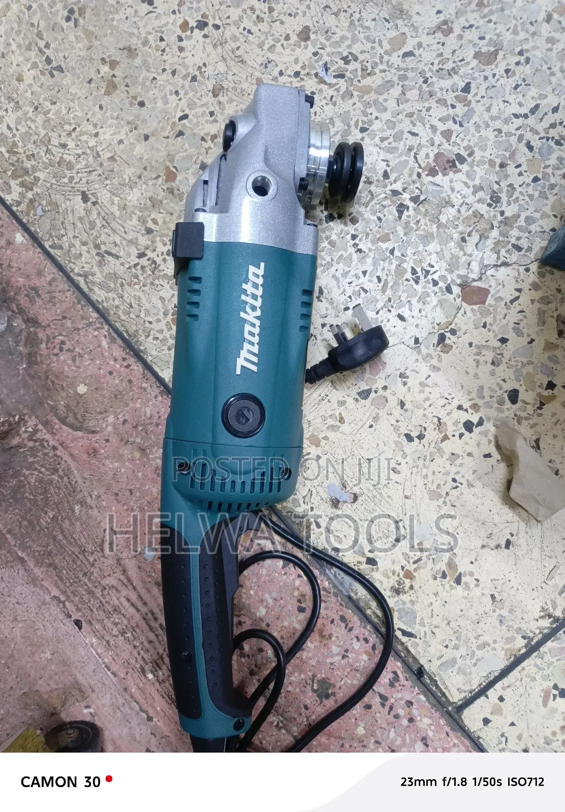 Makita Grinder 9 Inches/Makita Grinder