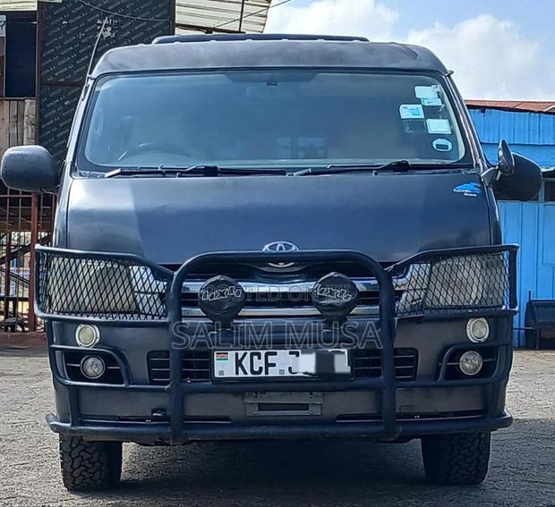 Toyota HiAce 2008 Green