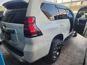 Toyota Land Cruiser 2018 White