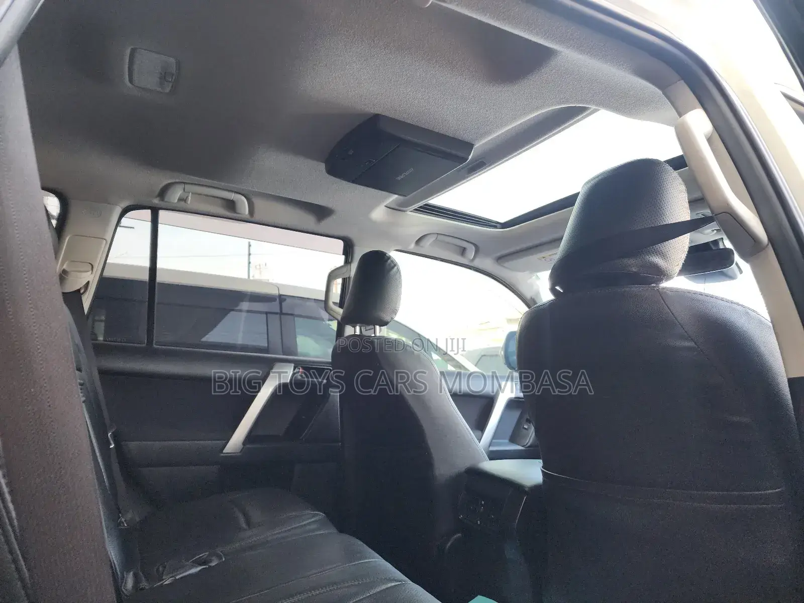 Toyota Land Cruiser 2018 White