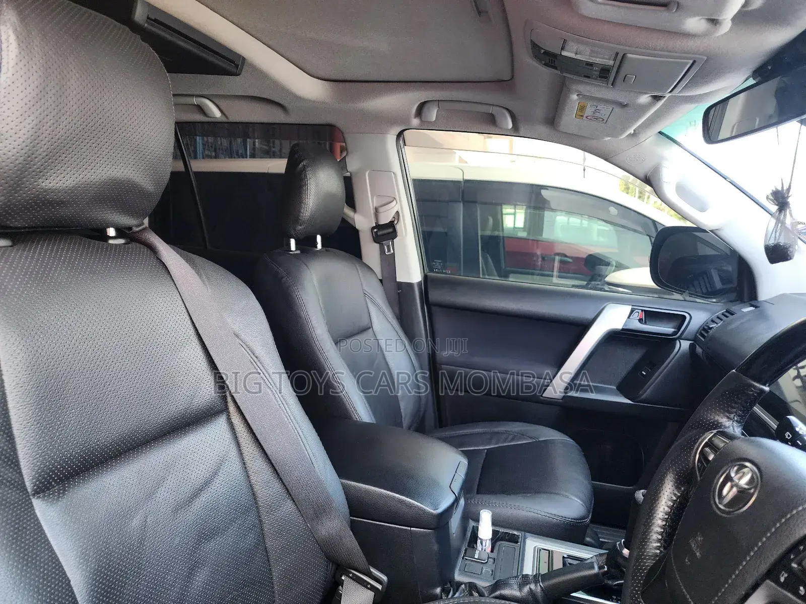 Toyota Land Cruiser 2018 White