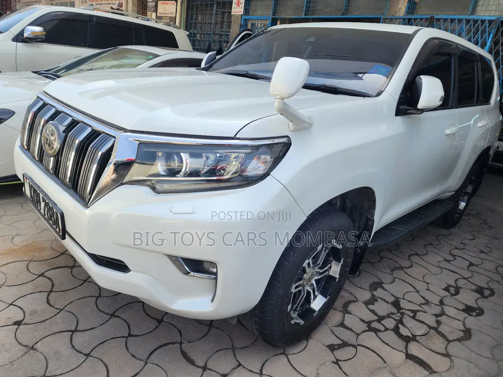 Toyota Land Cruiser 2018 White