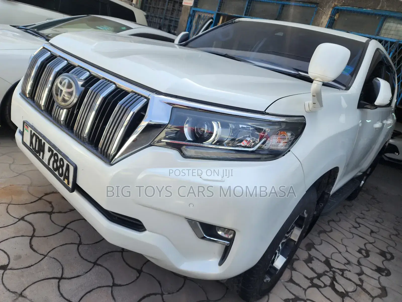 Toyota Land Cruiser 2018 White
