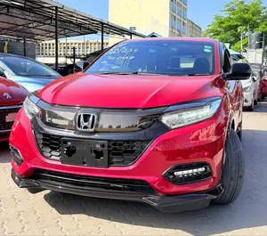 Honda Vezel 2018 Maroon
