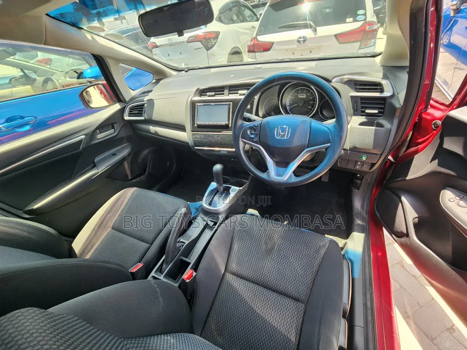Honda Vezel 2018 Maroon