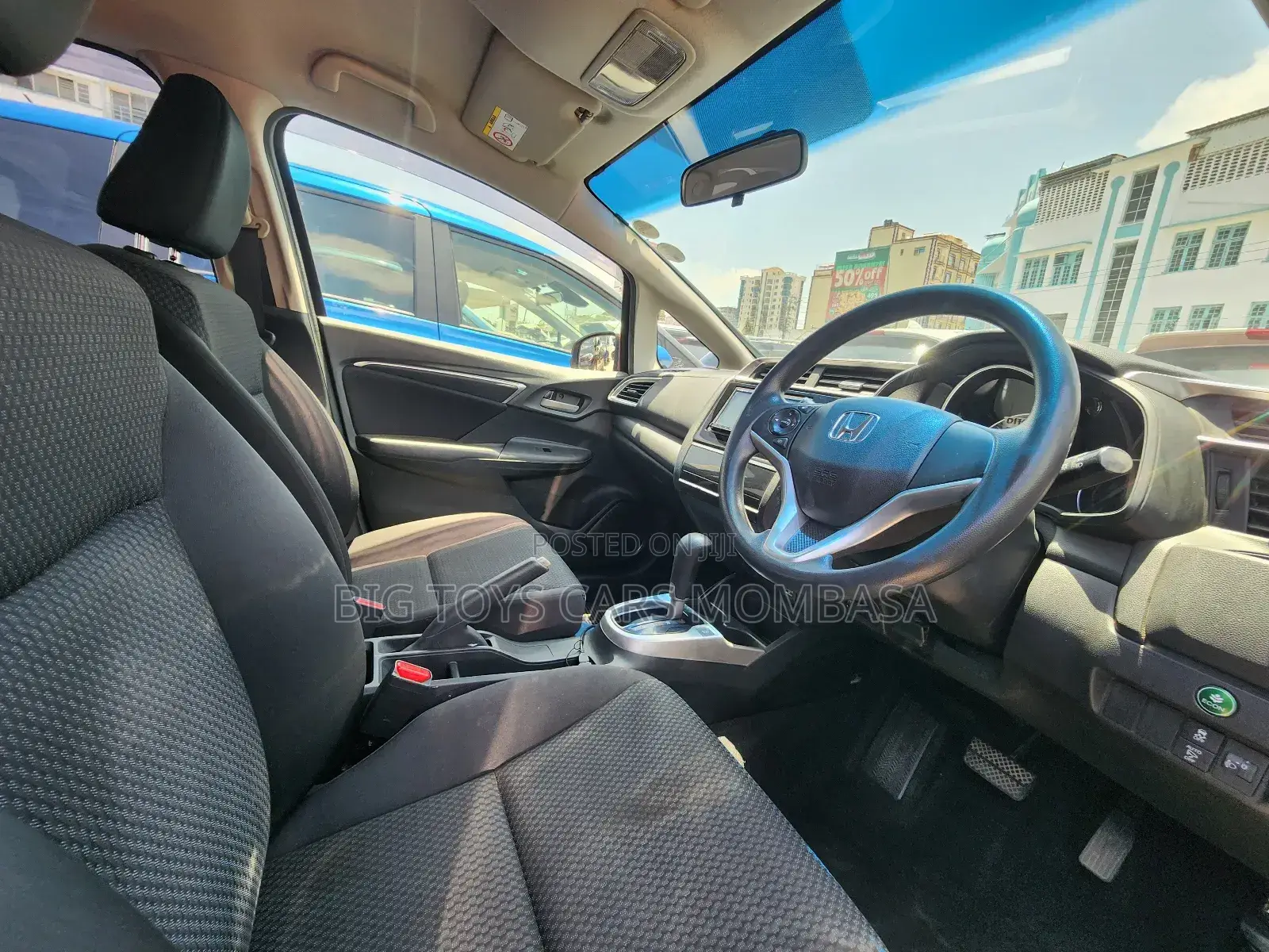 Honda Vezel 2018 Maroon