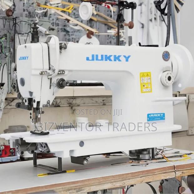 Heavy Duty Triple Feed Leather Sewing Machine - thumbnail 2