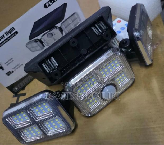 3 Head Solar Street Light - main view