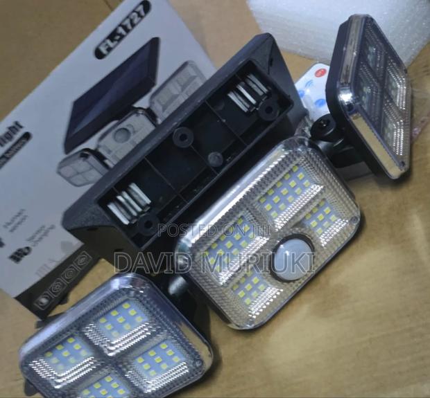 3 Head Solar Street Lights. - main view