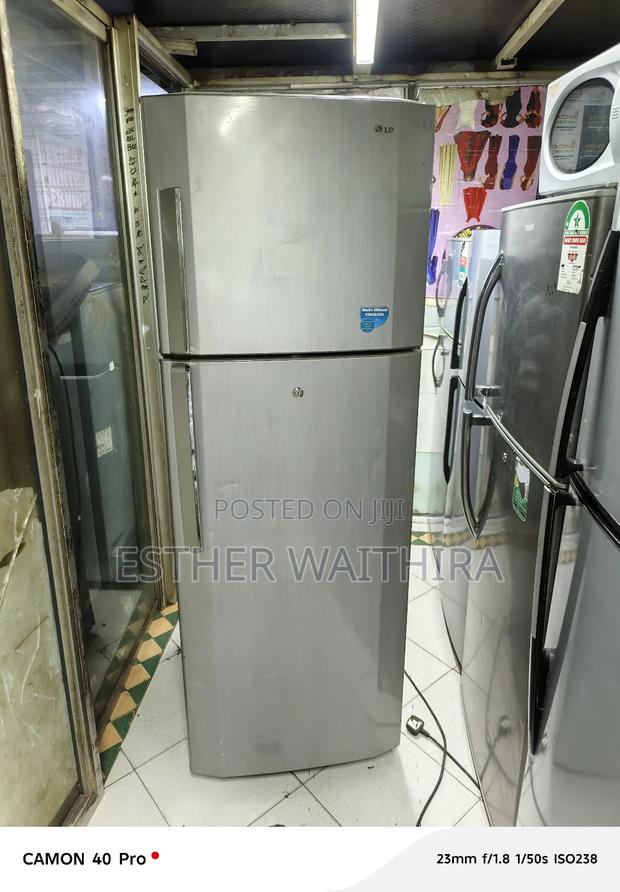 A Large Size Lg Fridge 400 Litres
