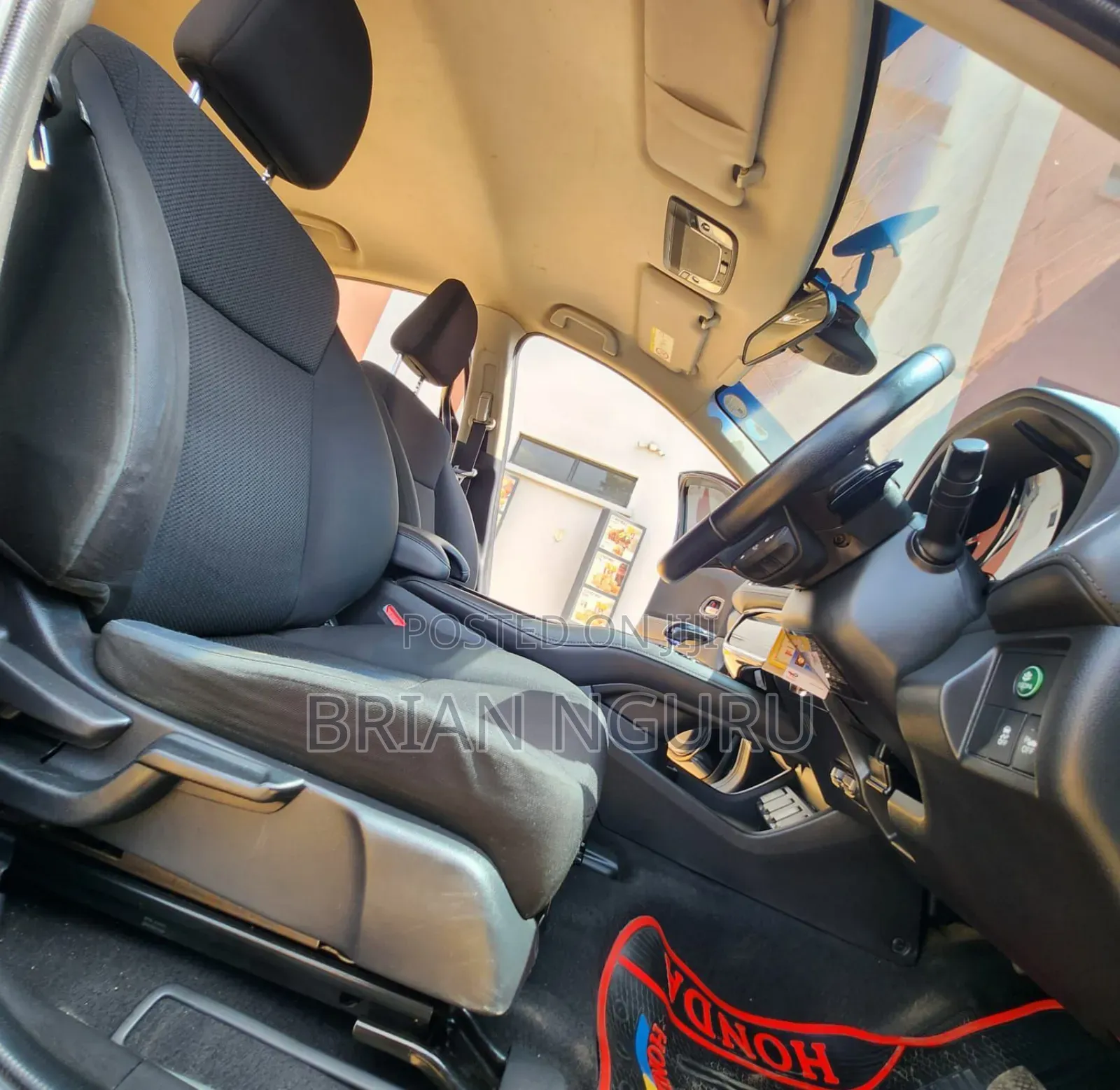 Honda Vezel 1.5 Hybrid 2WD 2016 Black