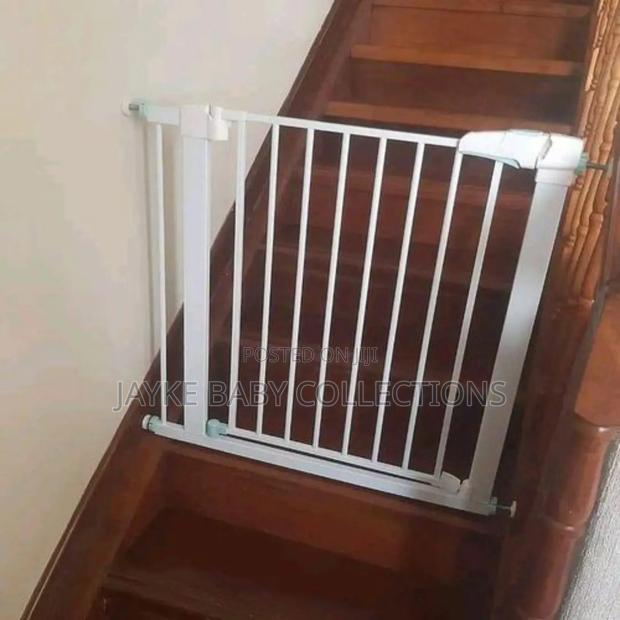 Crawling Baby? Secure Doorways With Safety Gate - thumbnail 2