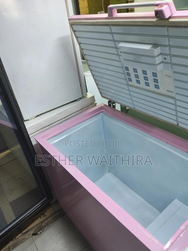 Pink Chest Freezer Well Maintained - thumbnail 3