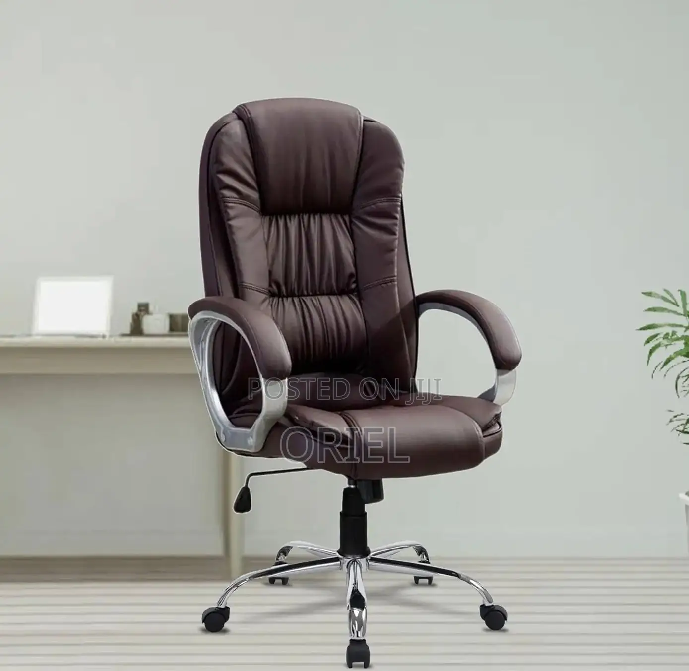 Executive Office Chair : Ergonomic Executive Brown Leather Chair