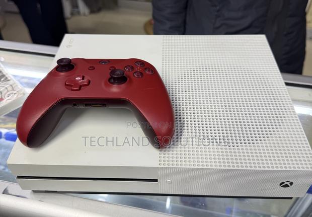 Minimally Used Xbox One S Console - thumbnail 3