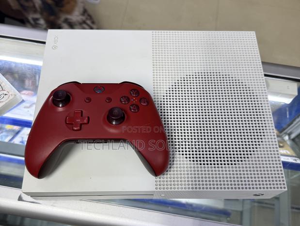 Minimally Used Xbox One S Console - thumbnail 4