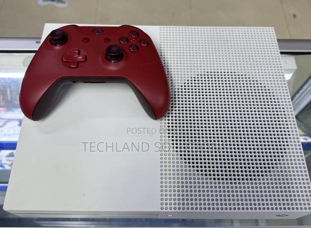 Minimally Used Xbox One S Console - thumbnail 5