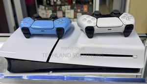 Lightly Used Ps5 Slim + 2 Pads - thumbnail 2