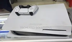 Lightly Used Ps 5 Standard ,825gb