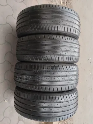Tyre 235/55r18 Toyo