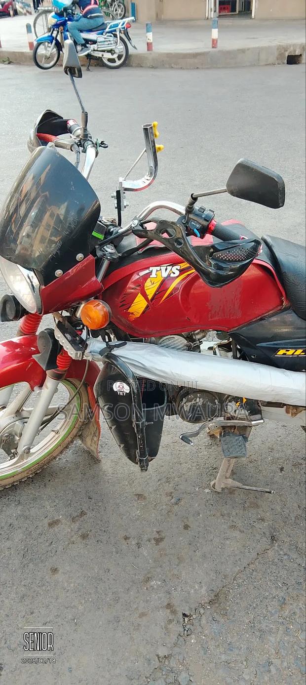 TVS HLX Plus ES 2020 Red - thumbnail 3