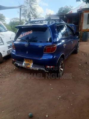 Toyota Vitz 1999 Blue