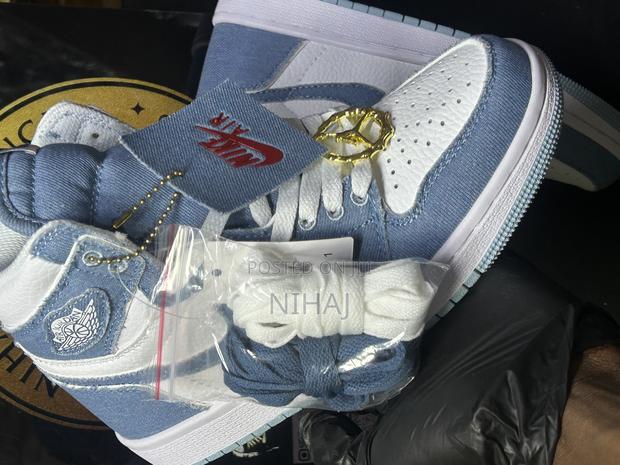 Nike Air Jordan 1 Retro High Og ‘Denim’ – Unisex - thumbnail 3