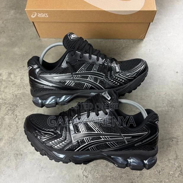 Asics Shoe - thumbnail 3