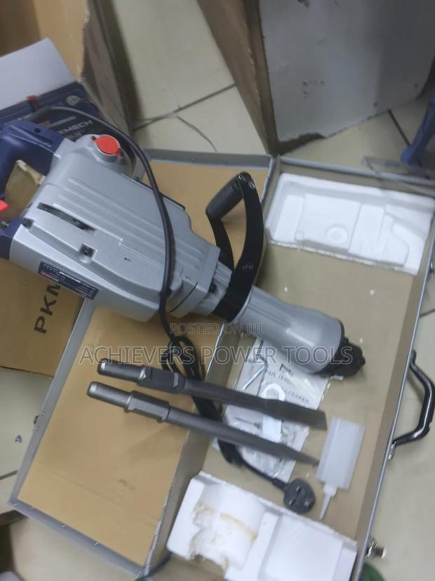 Powerful Maxmech Demolition Hammer 1450watts - main view