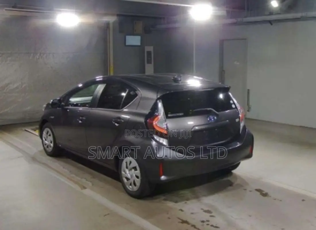 Toyota Aqua 2019 Gray