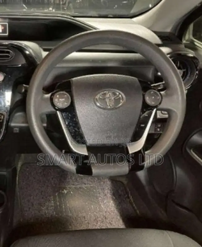 Toyota Aqua 2019 Gray