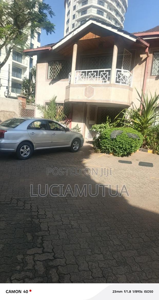 4bdrm Townhouse / Terrace in Kileleshwa for rent