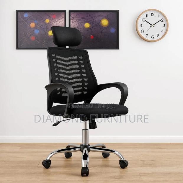 Ergonomic High Back Mesh Office Chair With Headrest .