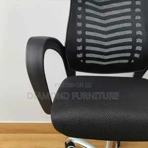 Ergonomic High Back Mesh Office Chair With Headrest .