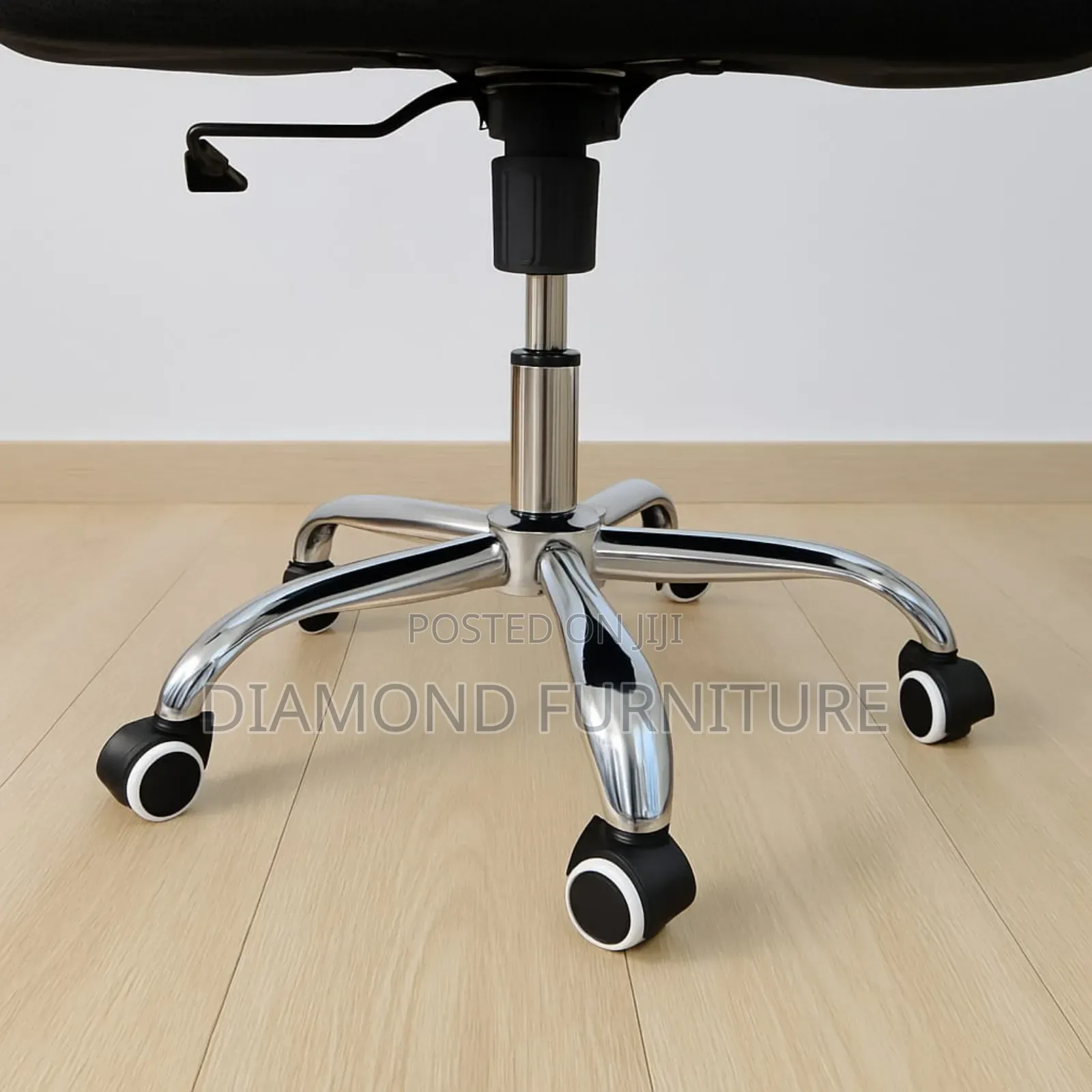 Ergonomic High Back Mesh Office Chair With Headrest .