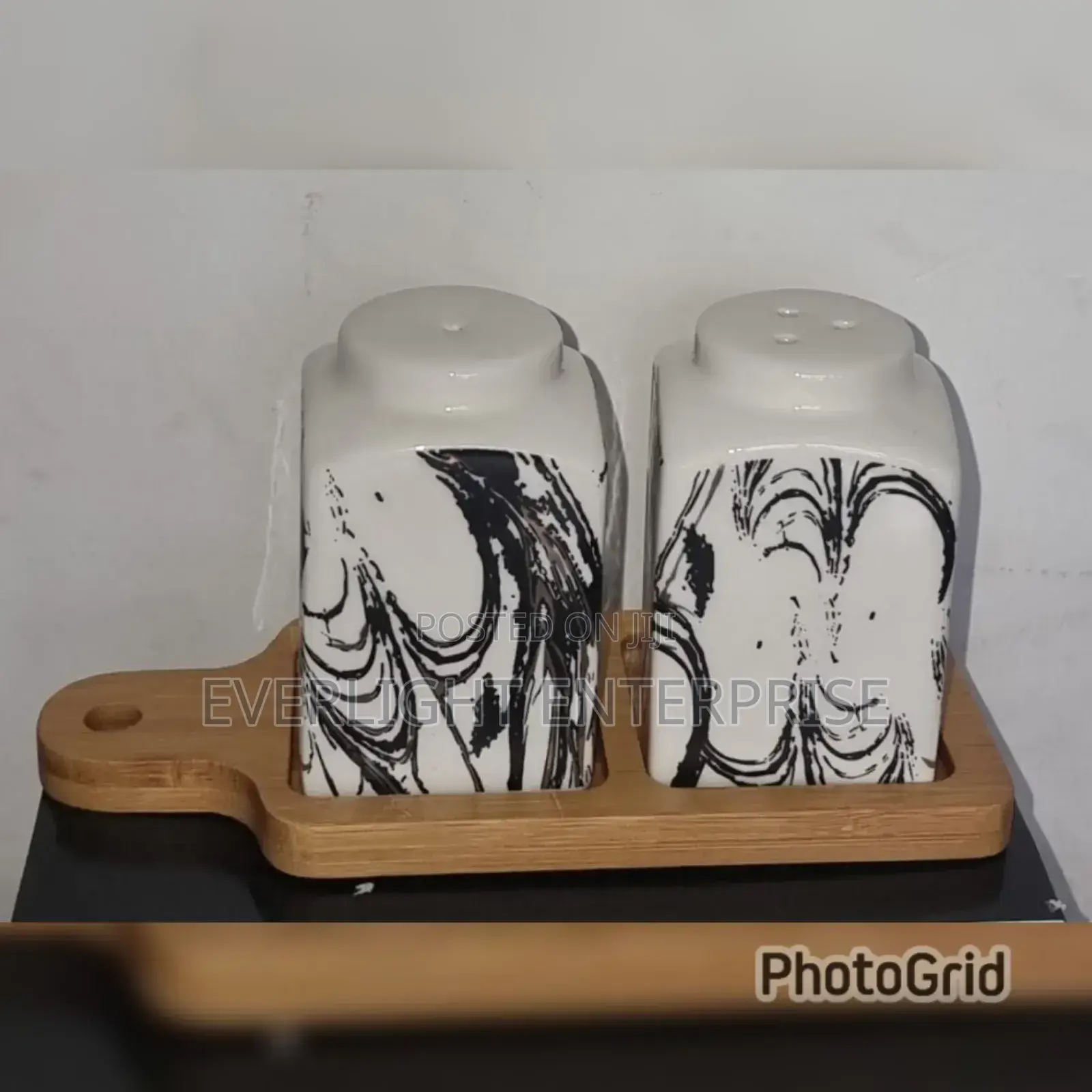 Salt Pepper Pot Bamboo Base