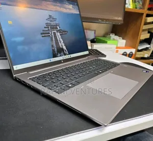 Laptop HP ZBook Firefly 16 G10 16GB Intel Core Ultra 7 SSD 512GB