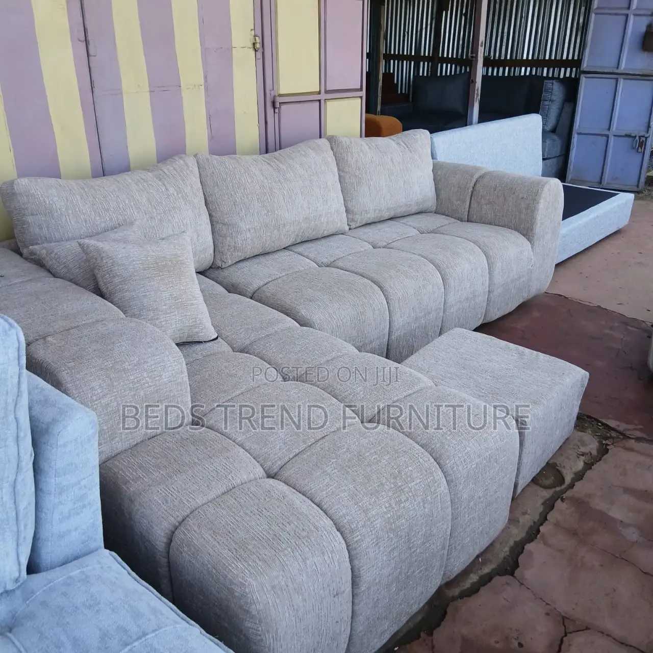 Emerging Warm 6 Seater Bubble L Seat