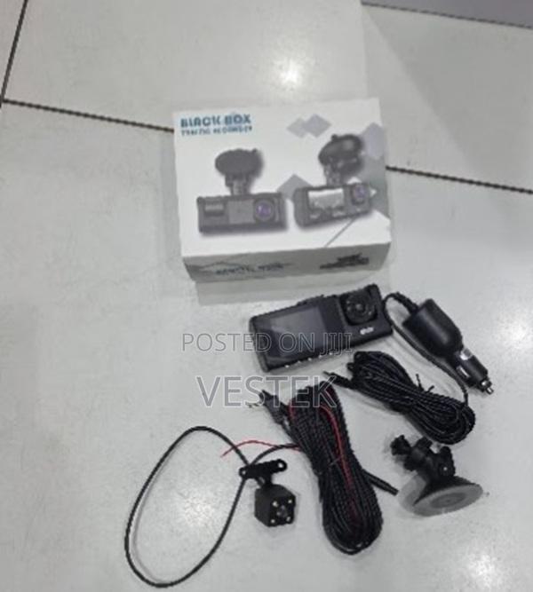 Dash Cam Wi-Fi Hd Mobile Connectivity,Three Lenses, Parking Monitoring