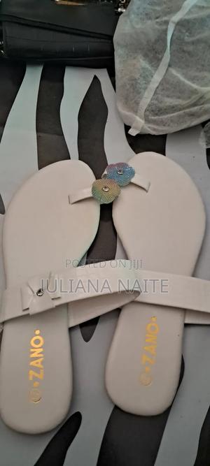 Flat Shoes - thumbnail 2