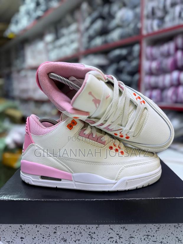 Shoes and Sneakers - thumbnail 2