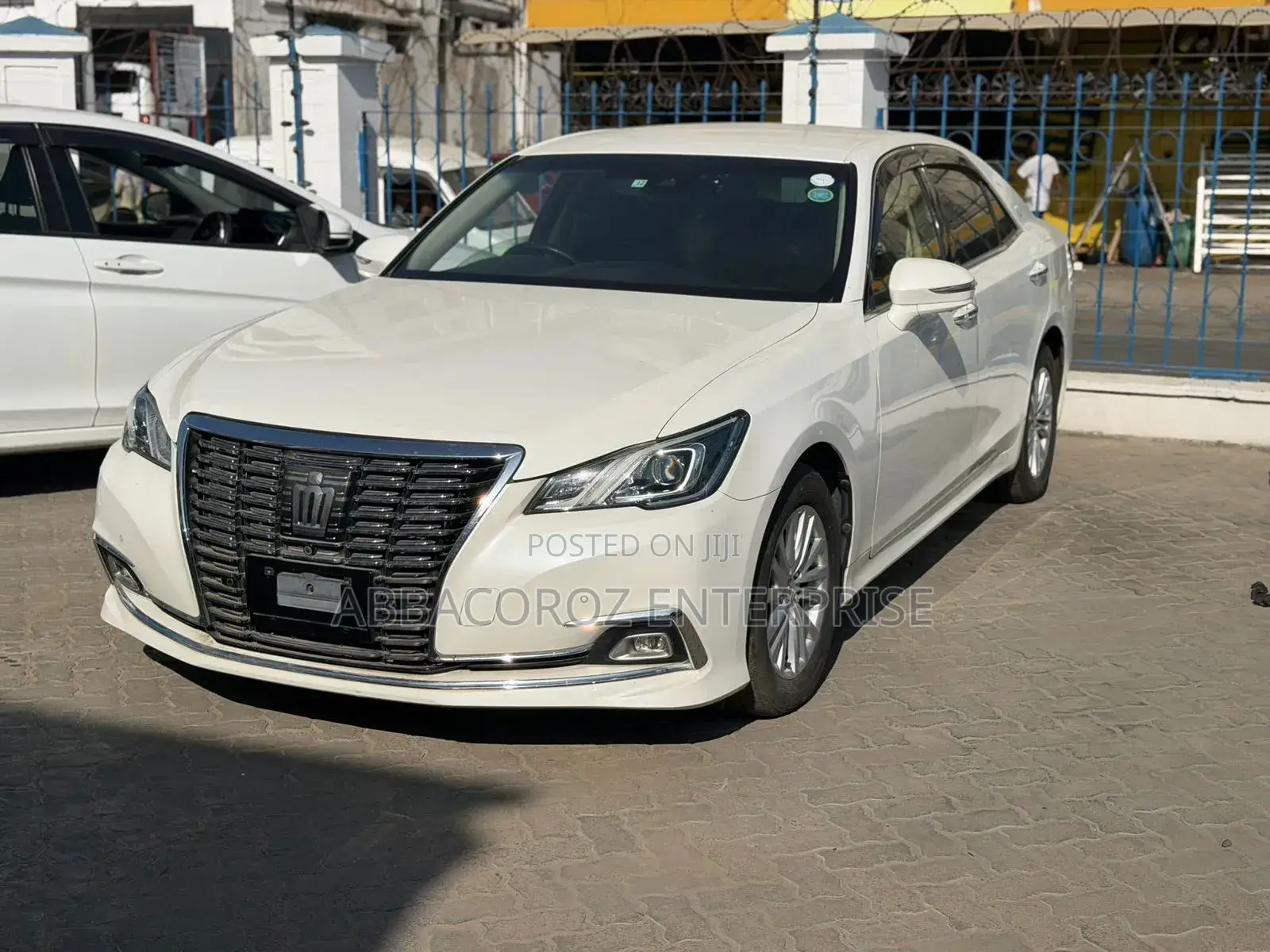 Toyota Crown 2017 White