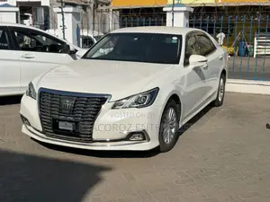 Toyota Crown 2017 White