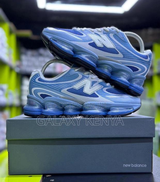 New Balance 2000 - thumbnail 3