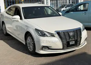 Toyota Crown 2017 White