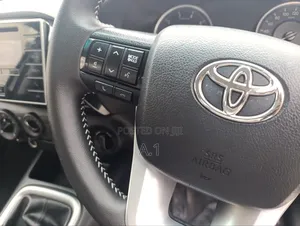 Toyota Hilux Revo Double Cab Deisel 2.4 AWD 2019 Silver