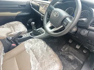 Toyota Hilux Revo Double Cab Deisel 2.4 AWD 2019 Silver