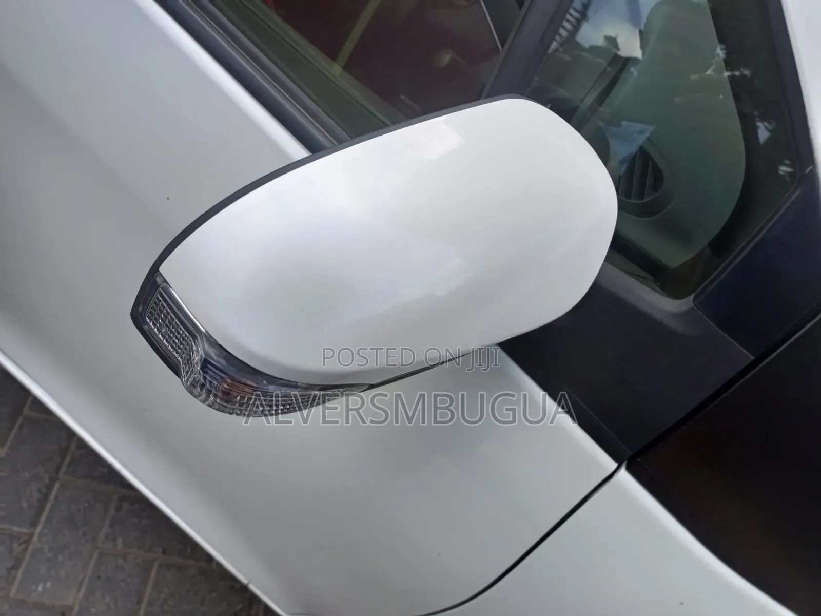 Toyota Vitz 2019 Off white