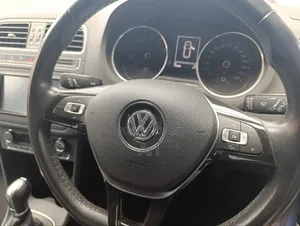 Volkswagen Polo 2018 Blue