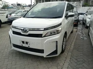 Toyota Voxy 2018 White